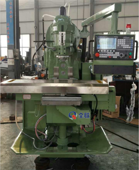 XK5040立式升(shēng)降台數控銑(xǐ)床